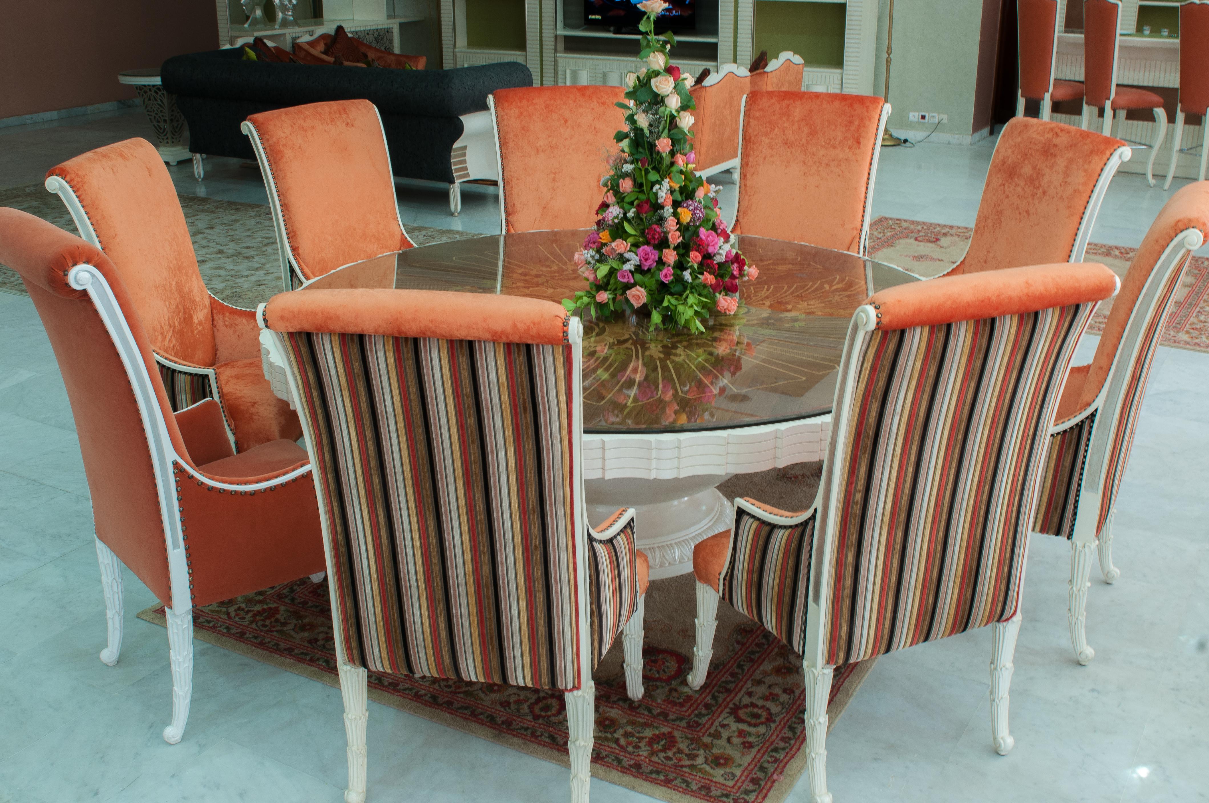 Royal Mirage Deluxe Otel Marakeş Dış mekan fotoğraf A dining table with chairs