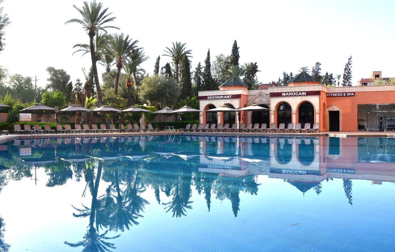 Royal Mirage Deluxe Otel Marakeş Dış mekan fotoğraf The swimming pool at the hotel
