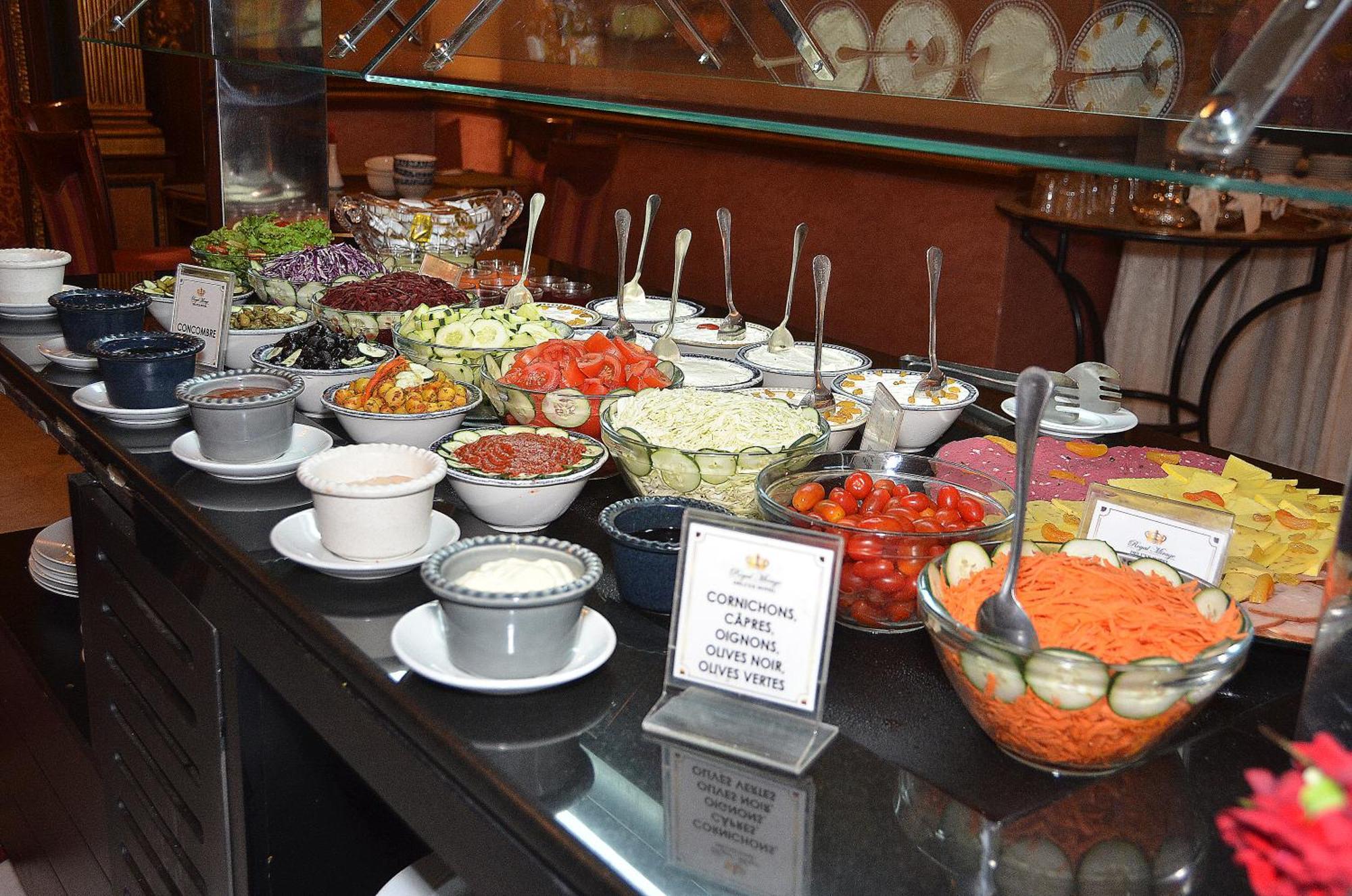 Royal Mirage Deluxe Otel Marakeş Dış mekan fotoğraf A salad bar